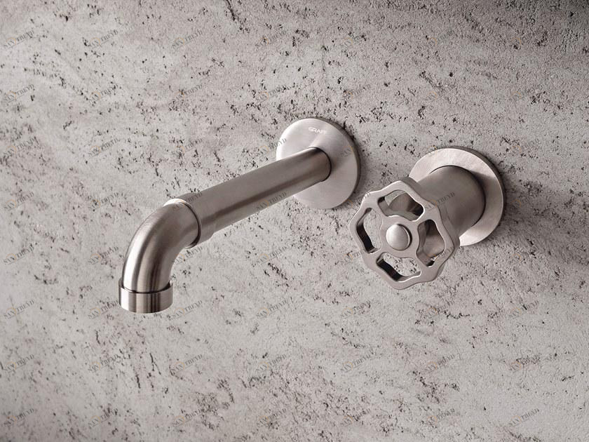 GRAFF Смеситель для умывальника настенный на 2 отверстия Vintage 5360500