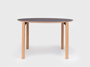 Круглый деревянный обеденный стол