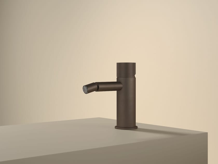 Смеситель для биде из латуни Hotbath Guy ARCH-00057155