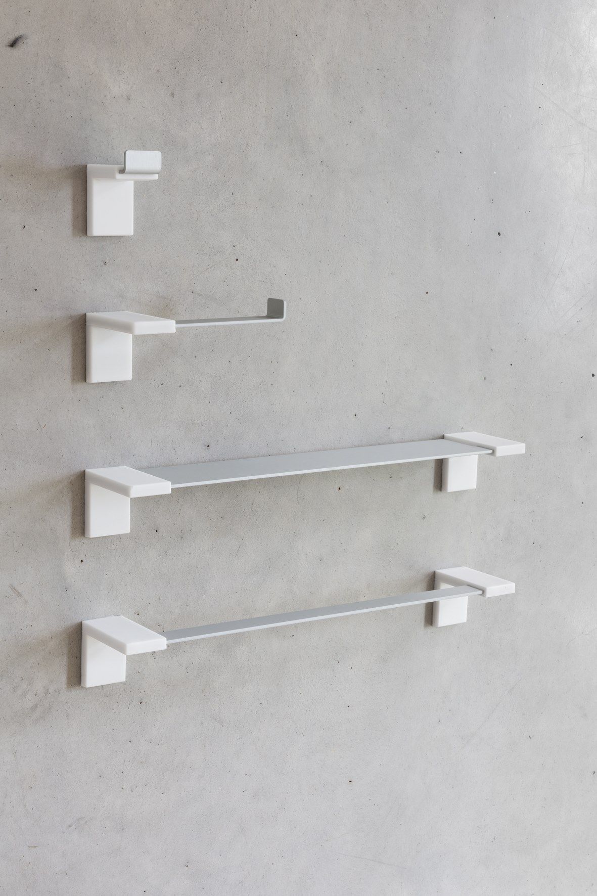 Вешалка из анодированного алюминия и полиуретанового геля Geelli Inlinea ARCH-00035720 - Вид №9