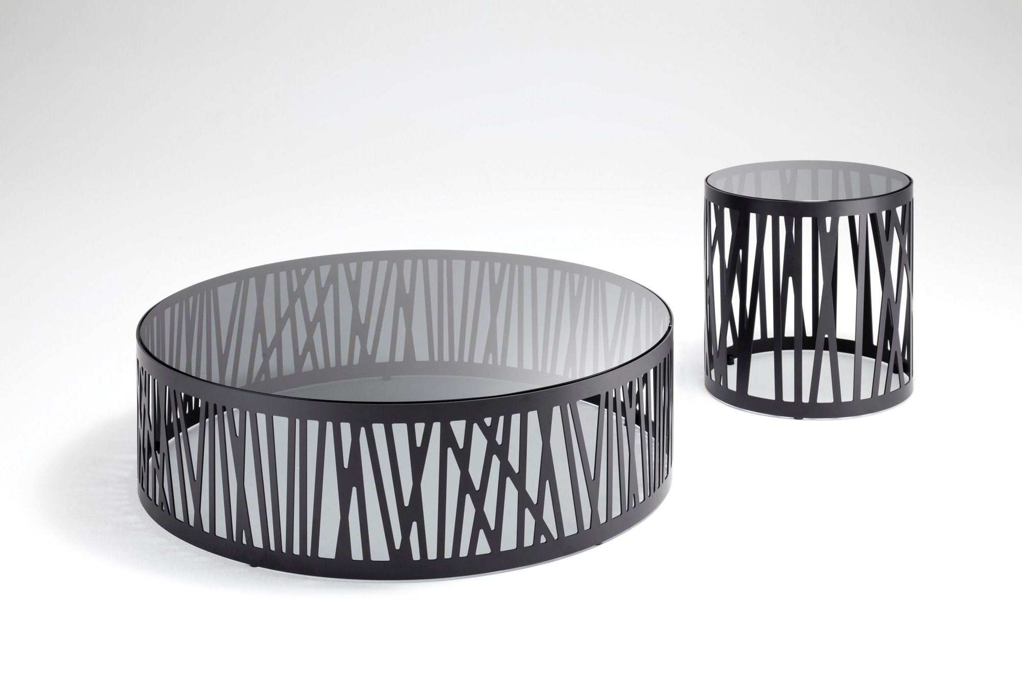 Круглый стол из стали и стекла Rolf Benz ROLF BENZ 8330 ARCH-00136934 - Вид №1