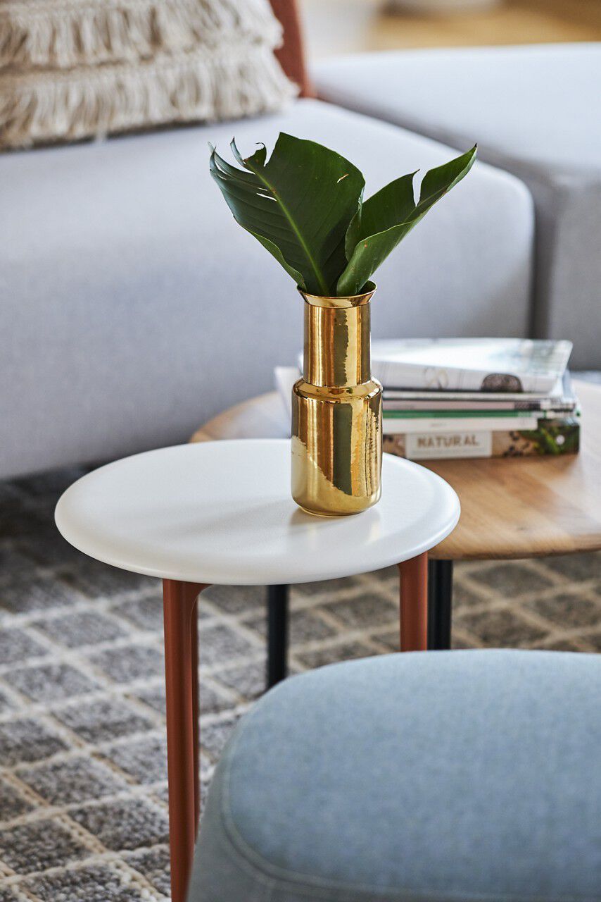 Круглый журнальный столик из массива дуба Haworth Openest ARCH-00058327 - Вид №3