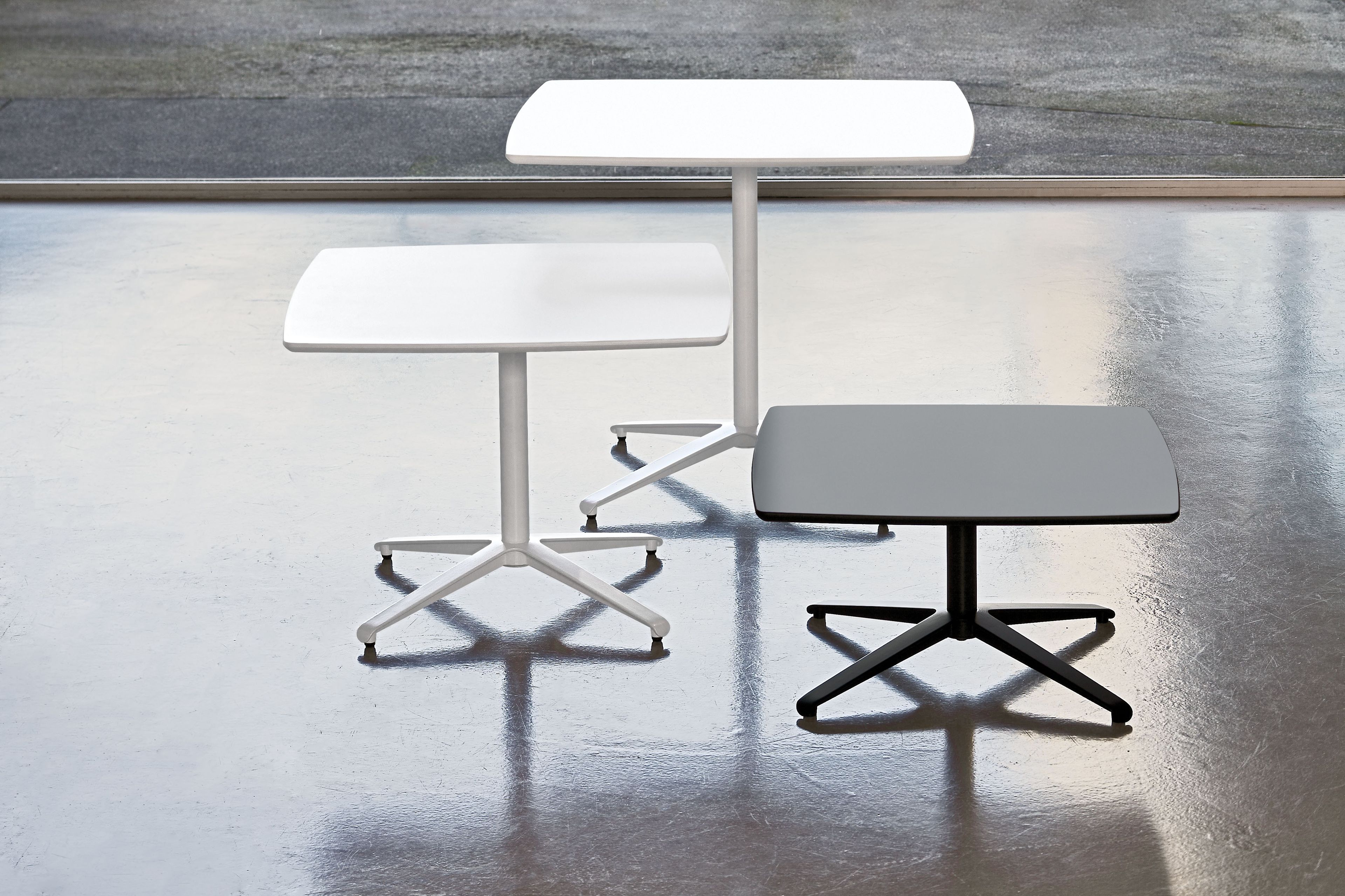 Высокий стол из стали и дерева со спицевым основанием Nahu Лотос ARCH-00029978 - Вид №1