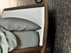 ZANETTE Кровать из экокожи с мягким изголовьем