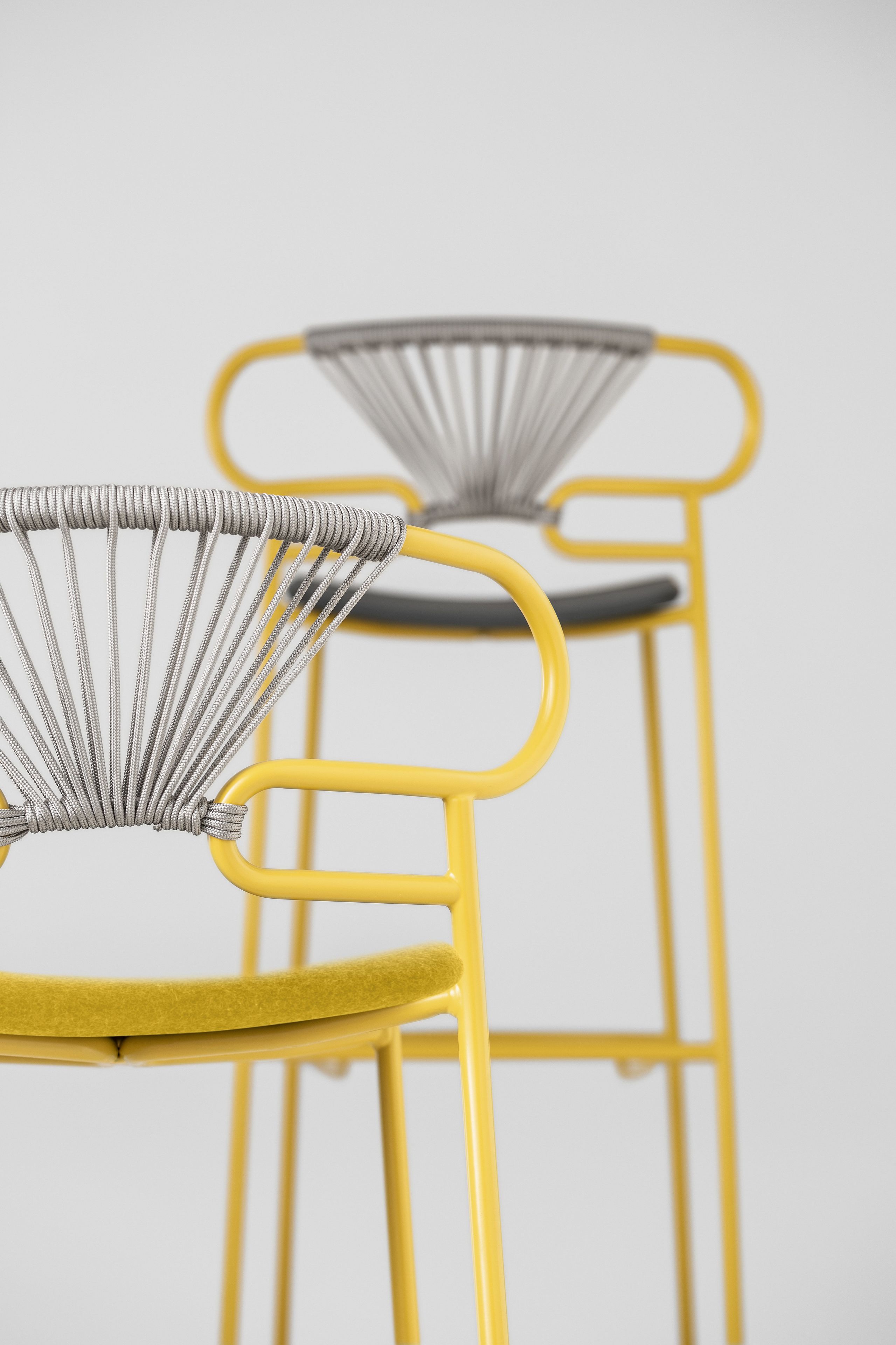 Металлический стул со спинкой с мягким сиденьем TrabA' Genoa ARCH-00092060 - Вид №3