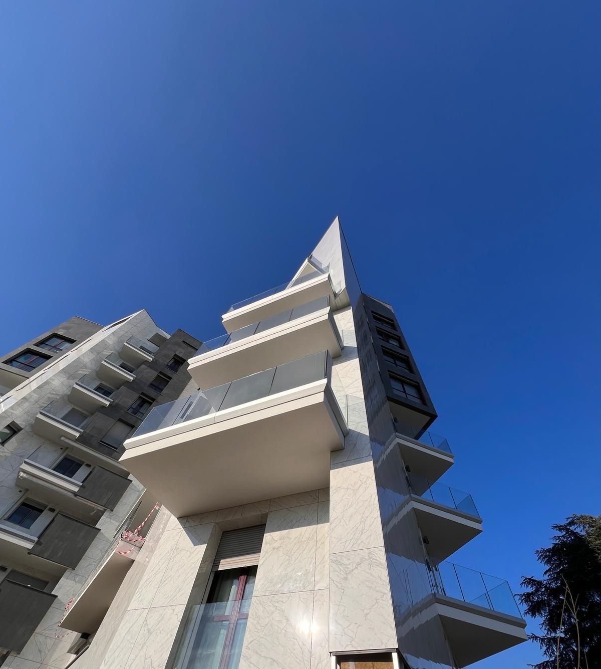 Стеклянный парапет для окон и балконов ALUVETRO система балюстрады GARDA ARCH-00040572 - Вид №5