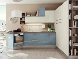 Cucine Lube Лаковая оборудованная кухня с полуостровом Swing