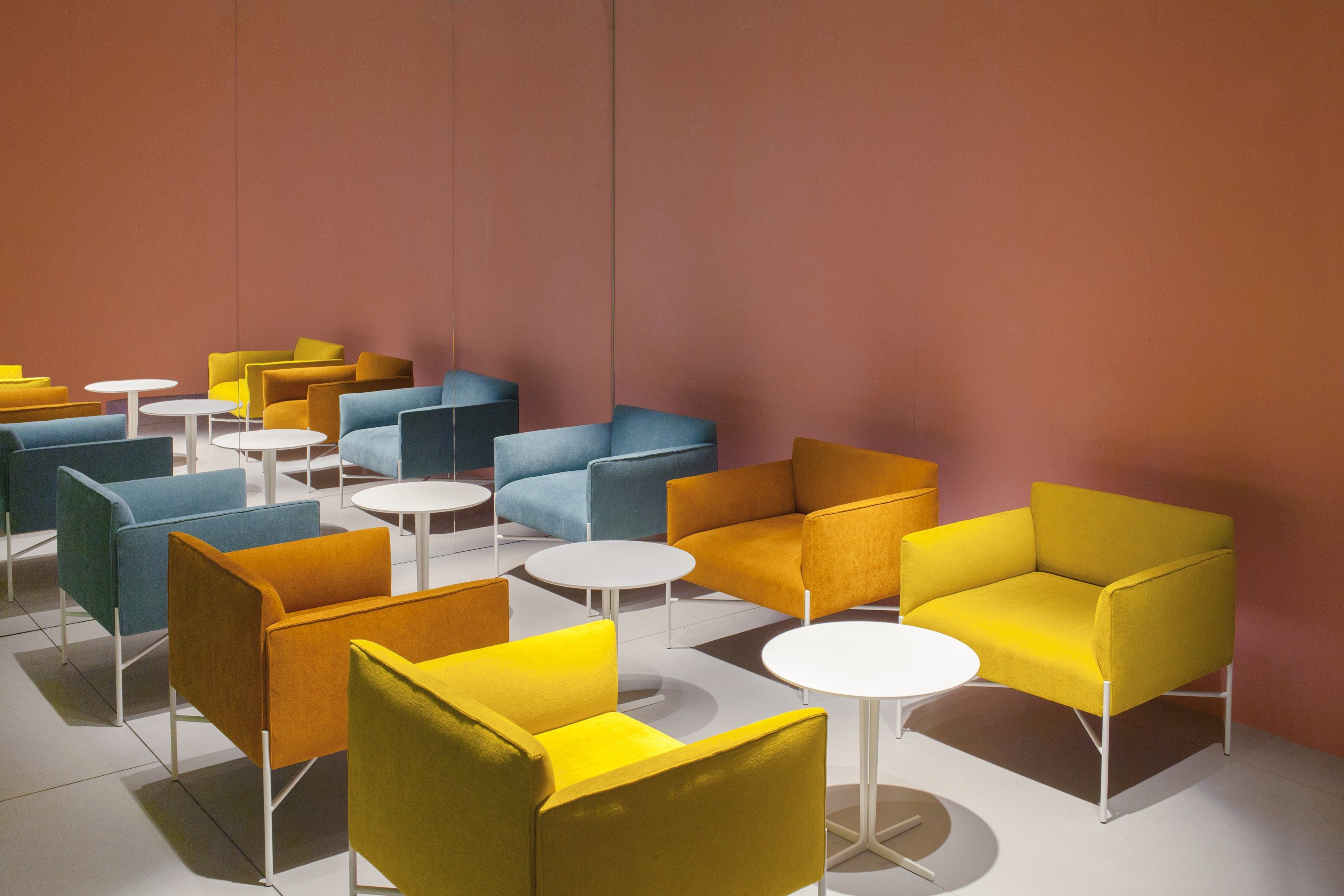 Тканевое кресло с подлокотниками Tacchini Chill-Out ARCH-00012088 - Вид №1