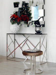 Бархатный низкий мягкий стул