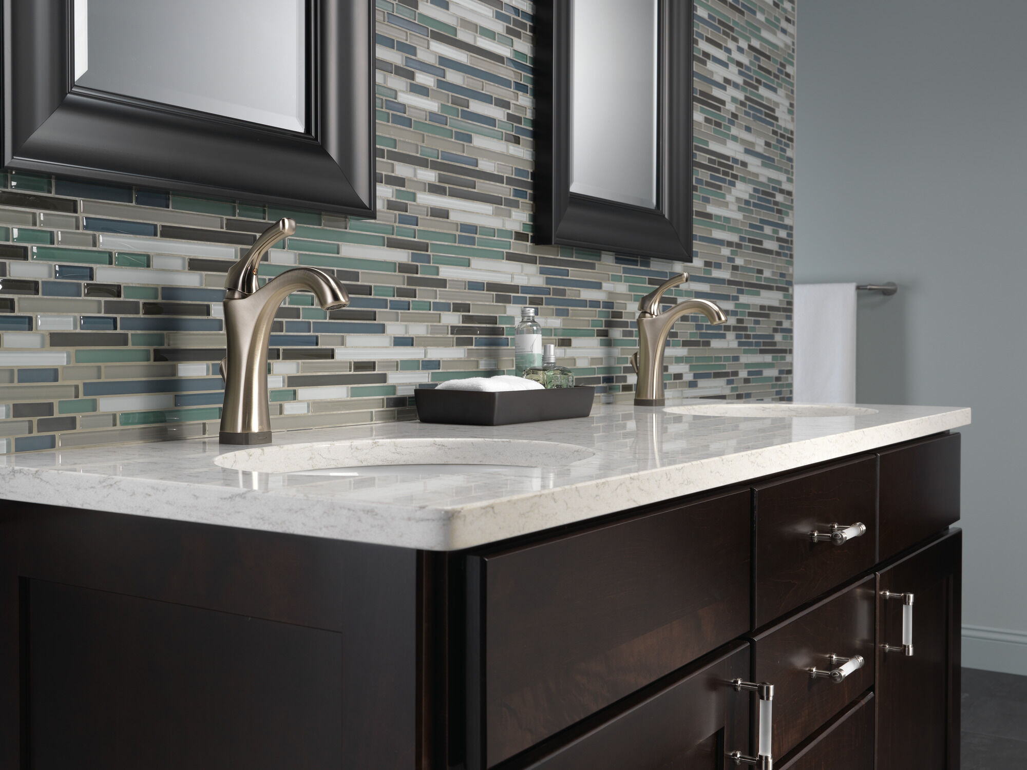 Смеситель для ванной с одной ручкой с технологией Touch2O.xt® Delta Faucet 592T-SS-DST - Вид №1