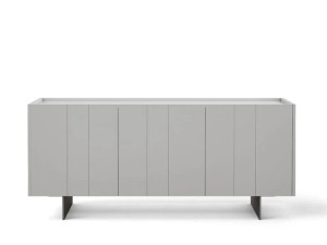 Шкаф с распашными дверями