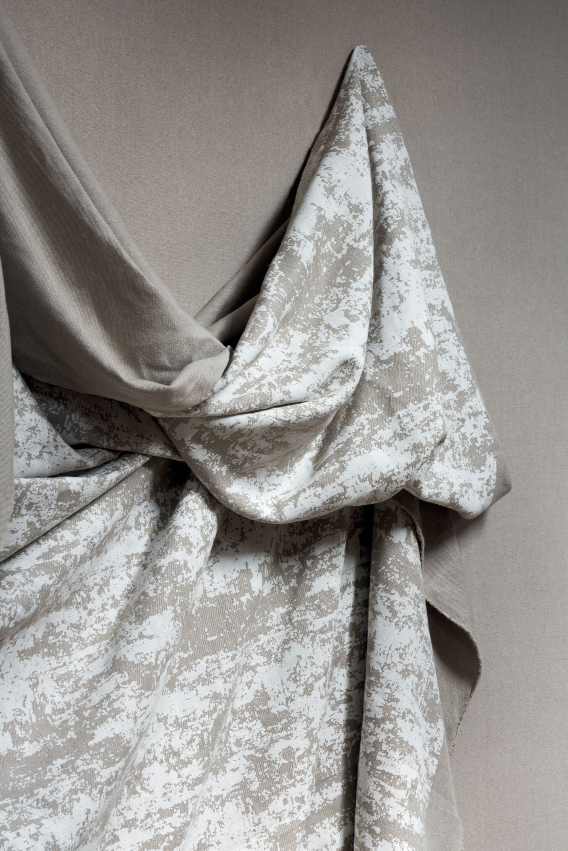 Льняная огнестойкая настенная ткань Élitis Lin Plâtré ARCH-00095255 - Вид №5