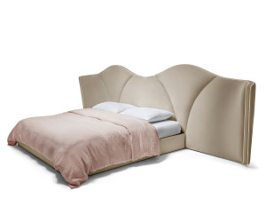 Бархатная двуспальная кровать