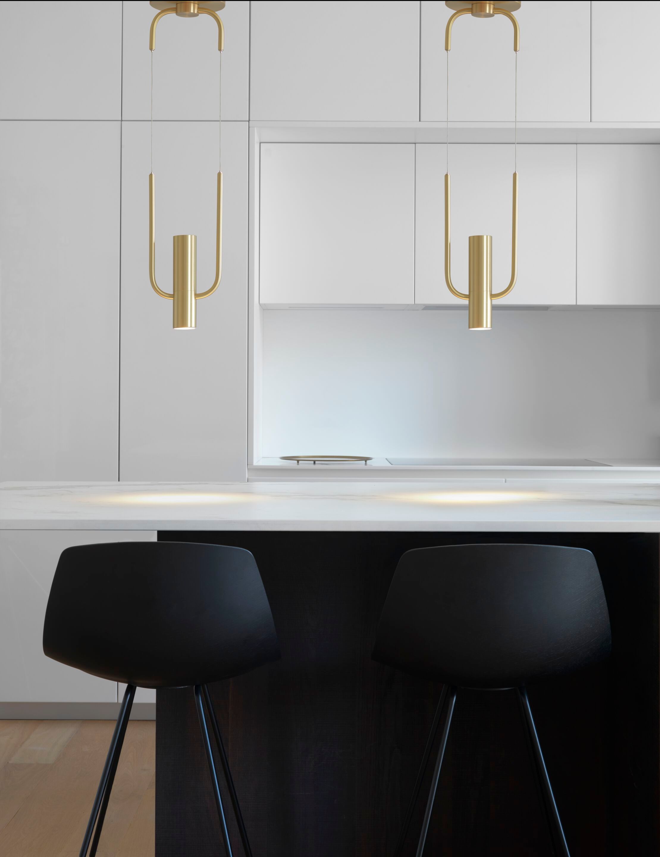 Латунный светодиодный подвесной светильник CVL Luminaires Storm ARCH-00151634 - Вид №2