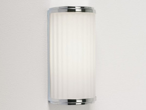 Затемняемый стальной и стеклянный настенный светильник