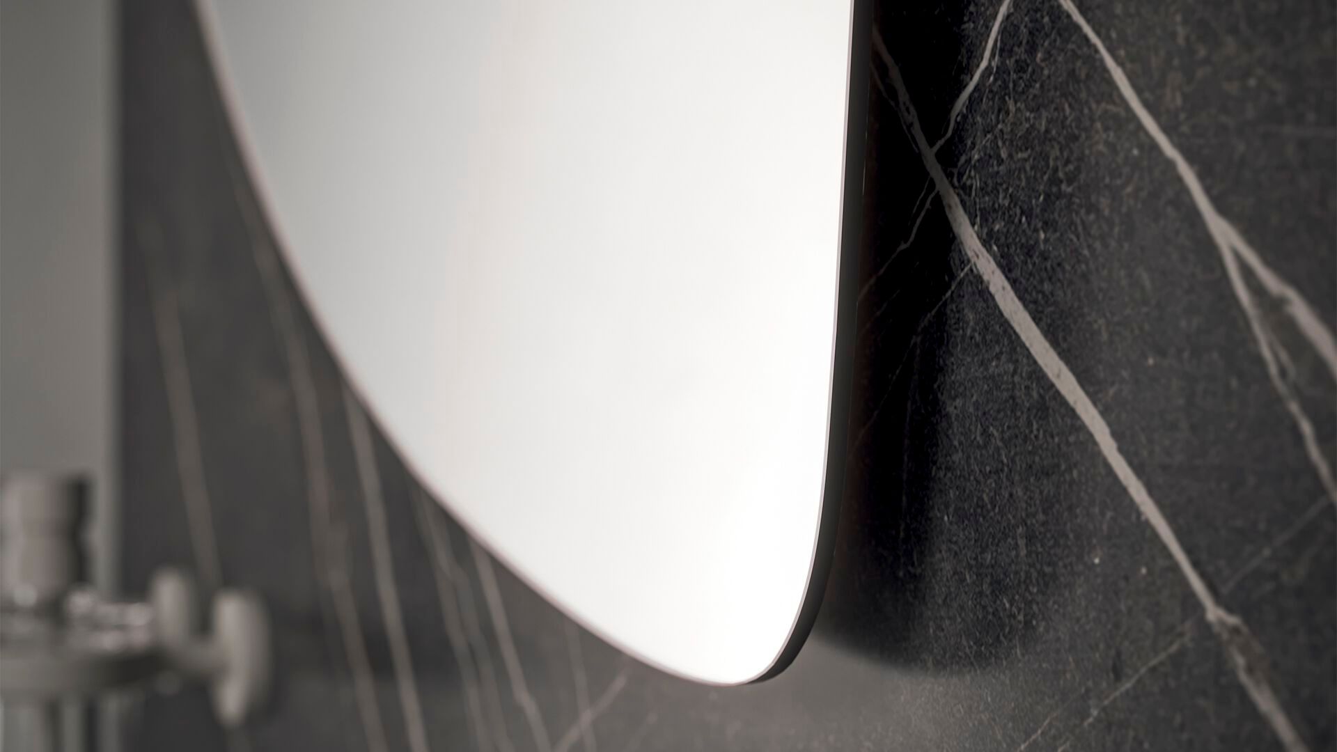 Настенное зеркало для ванной комнаты INDA® LESINA ARCH-00139420 - Вид №5