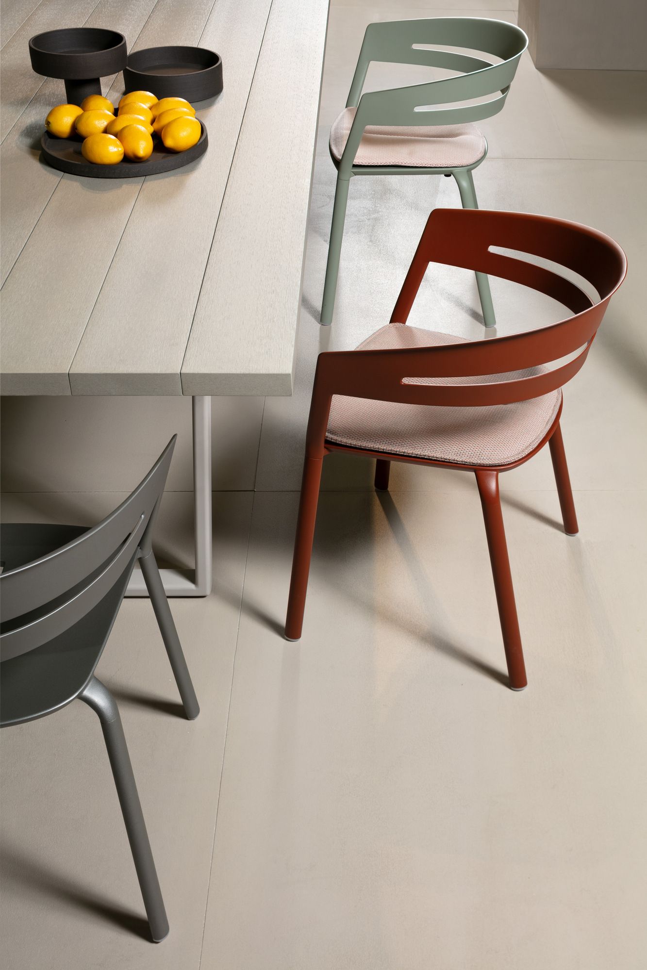 Алюминиевый штабелируемый садовый стул с подлокотниками FAST Ria ARCH-00113356 - Вид №4