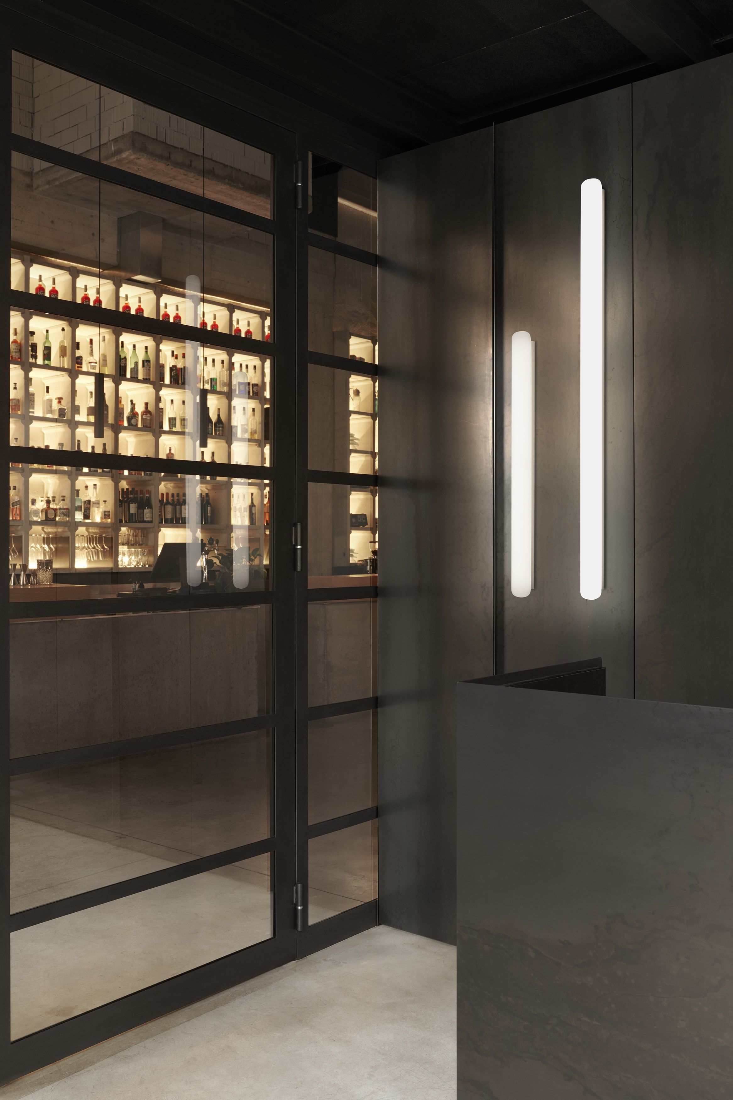 Светодиодный настенный светильник из полиэтилена SLIDE Stiletto ARCH-00122332 - Вид №2