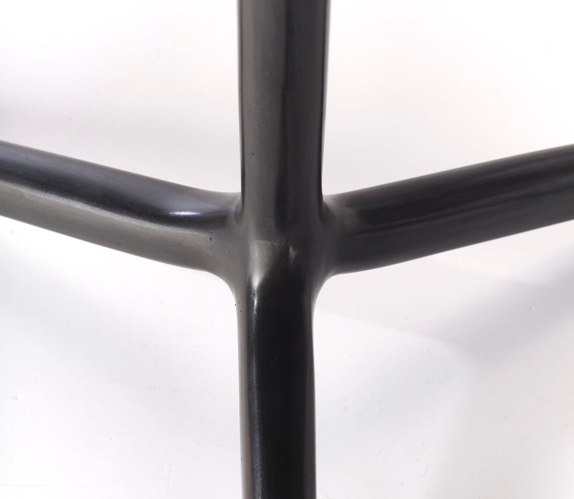 Высокий бронзовый журнальный столик EPÒNIMO TOID ARCH-00075817 - Вид №6