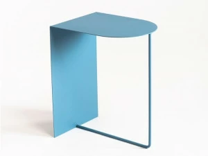 FORMAE Журнальный столик из стали с порошковым покрытием и полкой для журналов Roommate