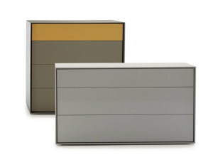 Деревянный комод