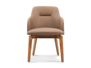 Деревянный стул