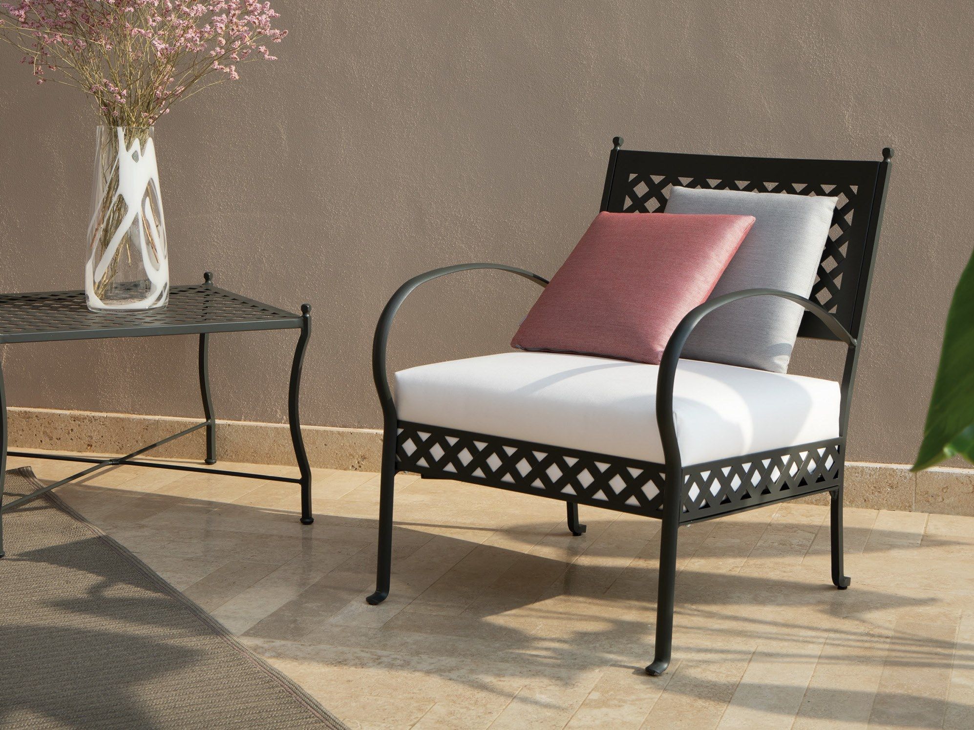 Металлический садовый стул с подлокотниками Vermobil Springtime ARCH-00099044 - Вид №1