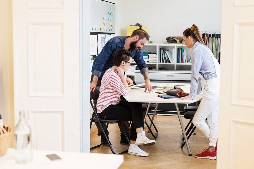 EPSON ITALIA Доступный и компактный настольный принтер для технических чертежей Surecolor™ sc-t C11cj77301a0 - Вид №3