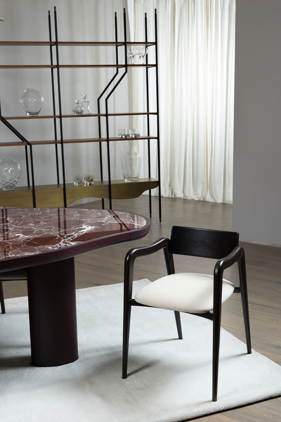 Стул из массива дерева с подлокотниками Greenapple ANJOS ARCH-00032961 - Вид №10