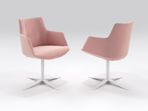 Мягкий стул с подлокотниками