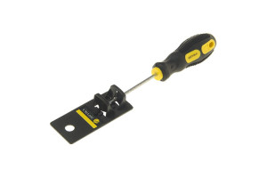 15992331 Отвертка TORX T30х150мм 6мм магнитная с противоскользящей ручкой с держателем ER-7DT-06H Эврика