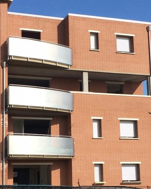 ALUSCALAE Балюстрада с одностворчатой ​​стойкой и алюминиевой панелью sun-id-1434988 - Вид №10