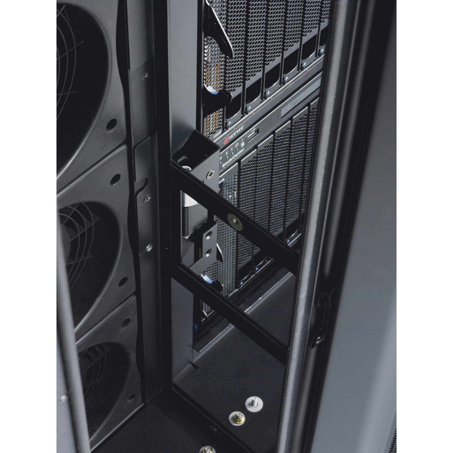 ACCS1009 Фронтальный удлиняющий узел системы изоляции воздуха RACS для внутрирядного кондиционера APC InRow шириной 300мм Schneider Electric 