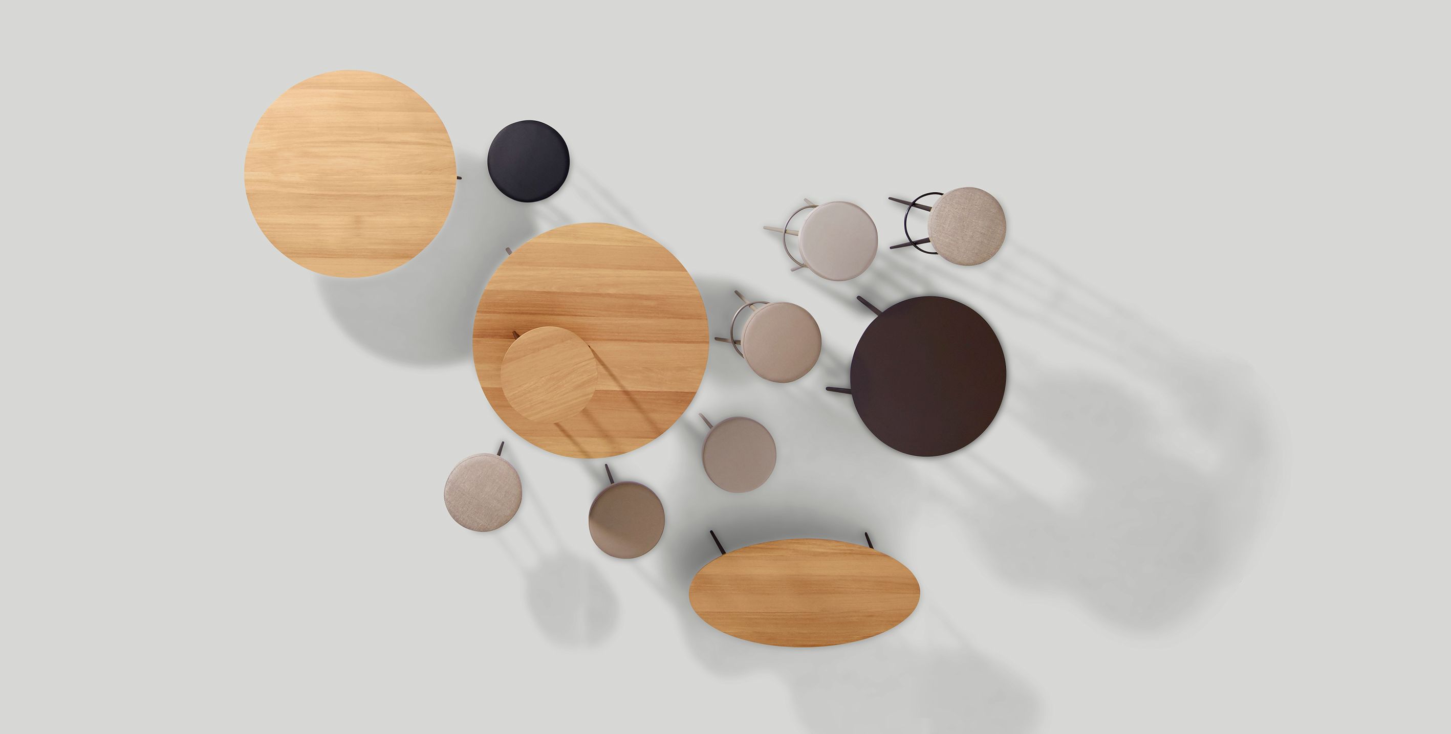 Овальный низкий садовый столик в ироко Bivaq Vint ARCH-00115882 - Вид №1