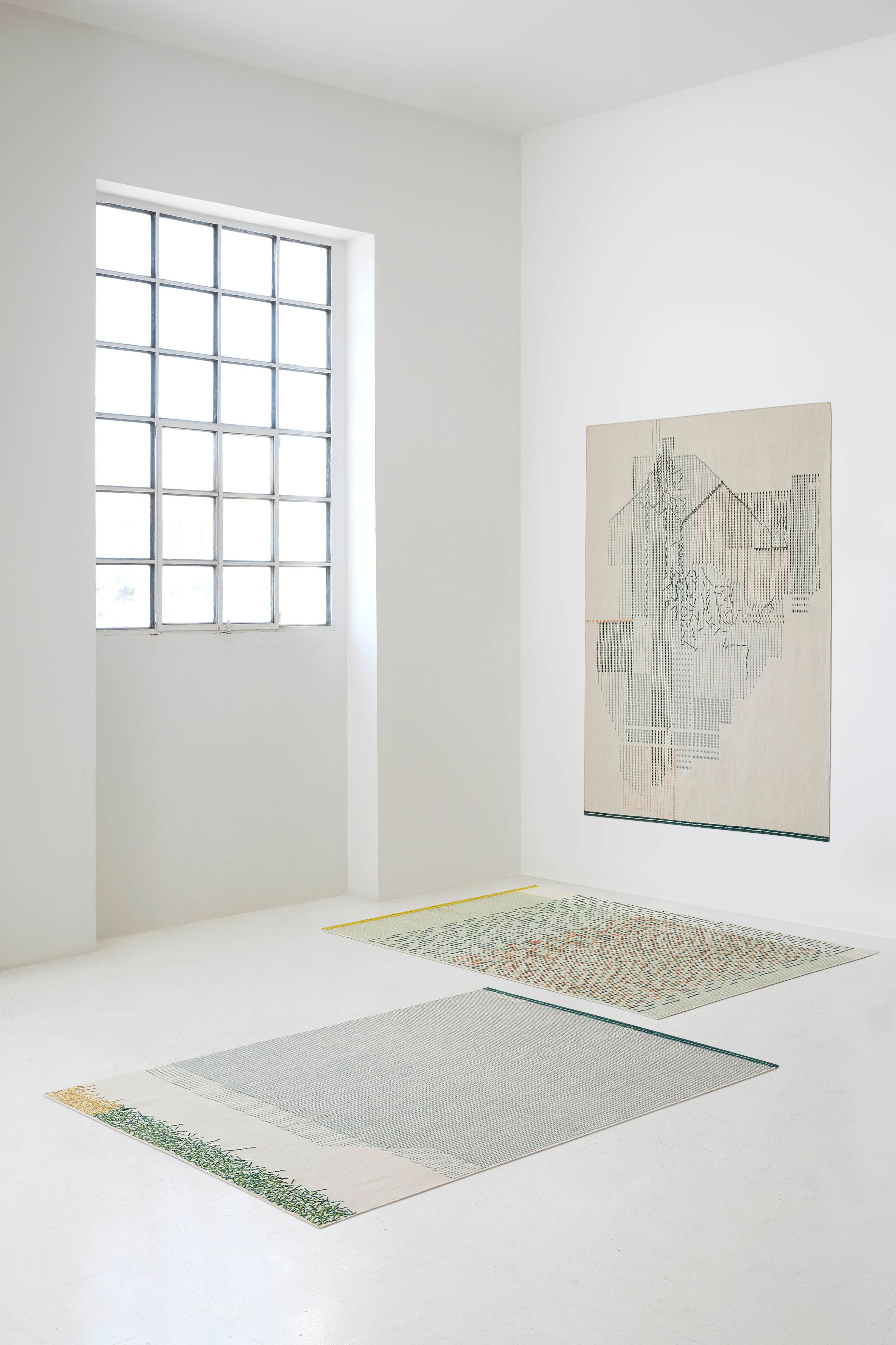 Полосатый шерстяной прямоугольный ковер ручной работы GAN Backstitch ARCH-00015347 - Вид №1