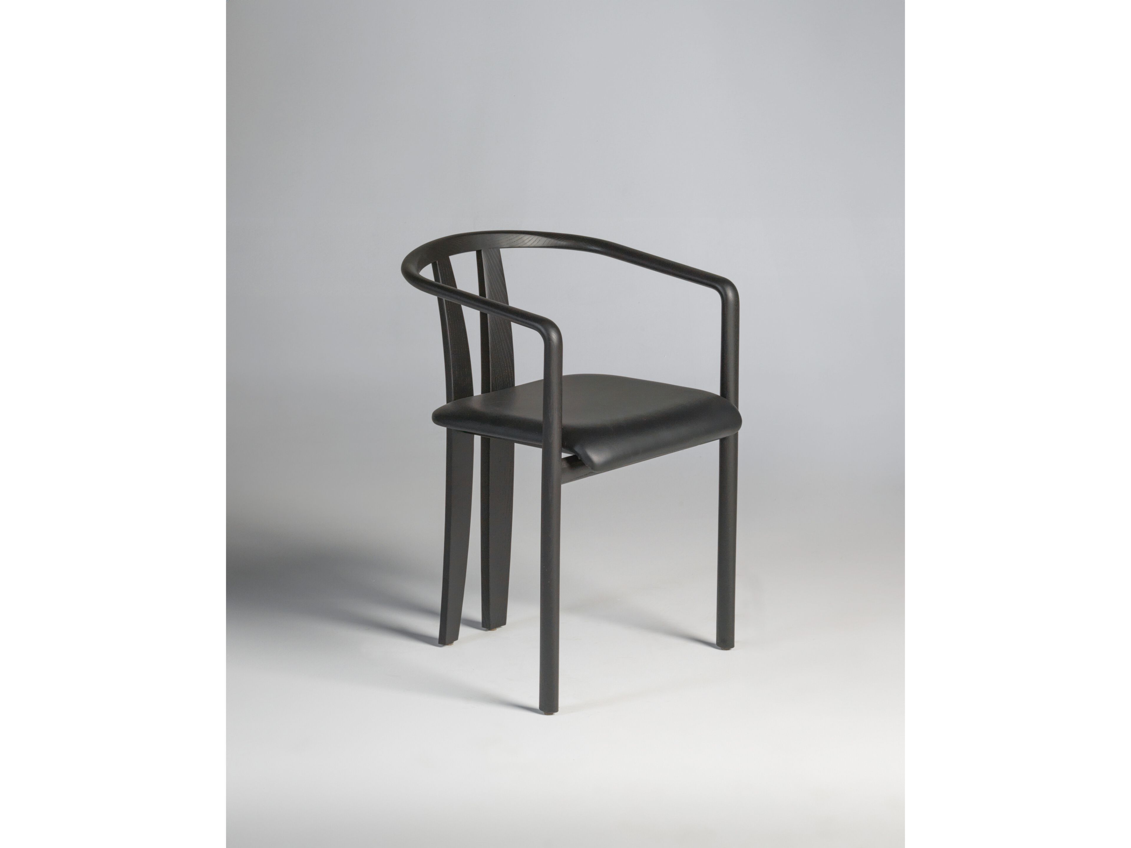 Стул из массива дерева с подлокотниками Alinea Design Objects TWIN ARCH-00025611 - Вид №2