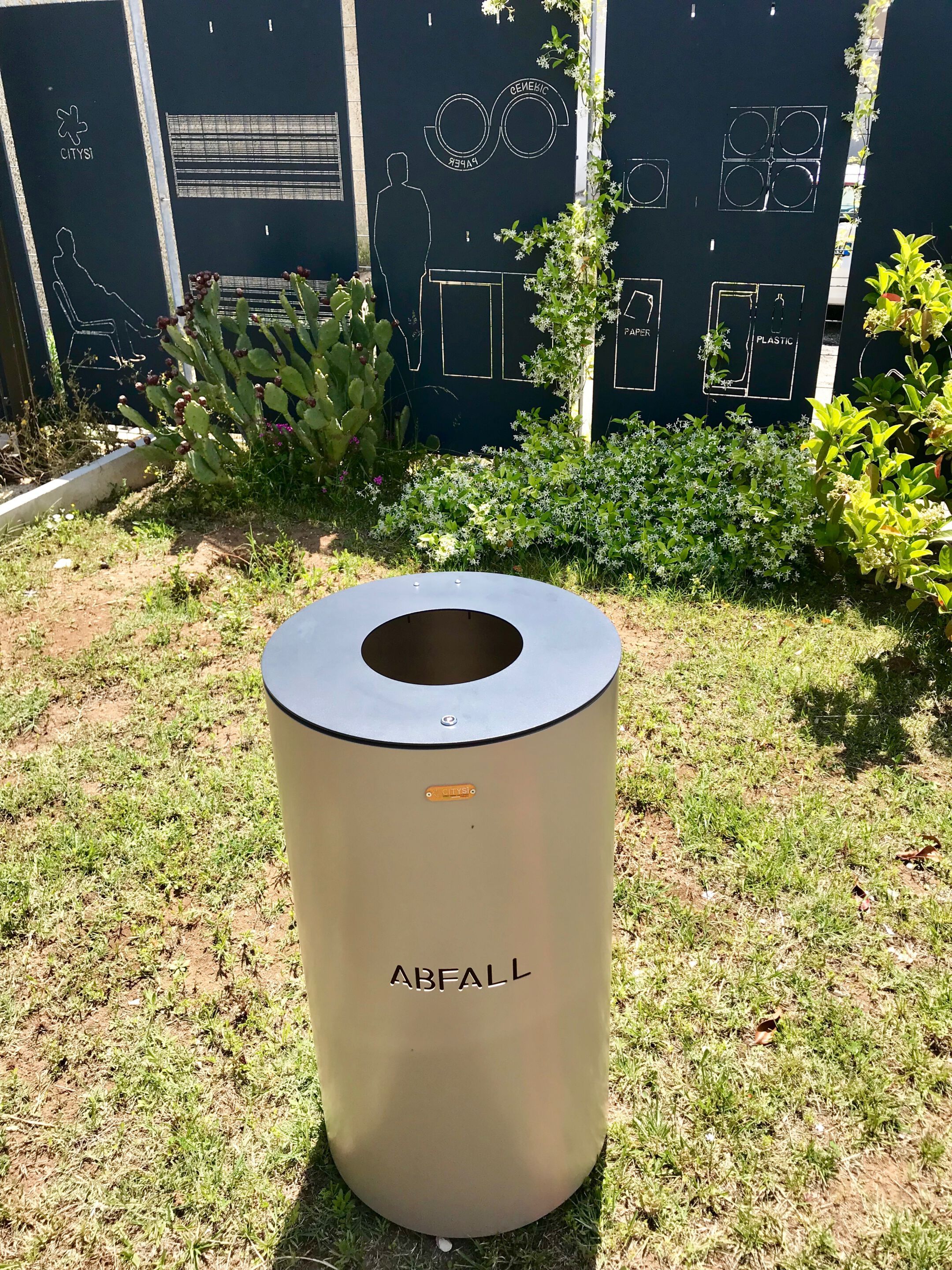 Наружная стальная корзина для мусора с крышкой с пепельницей CITYSì TIMMY ARCH-00049255 - Вид №2