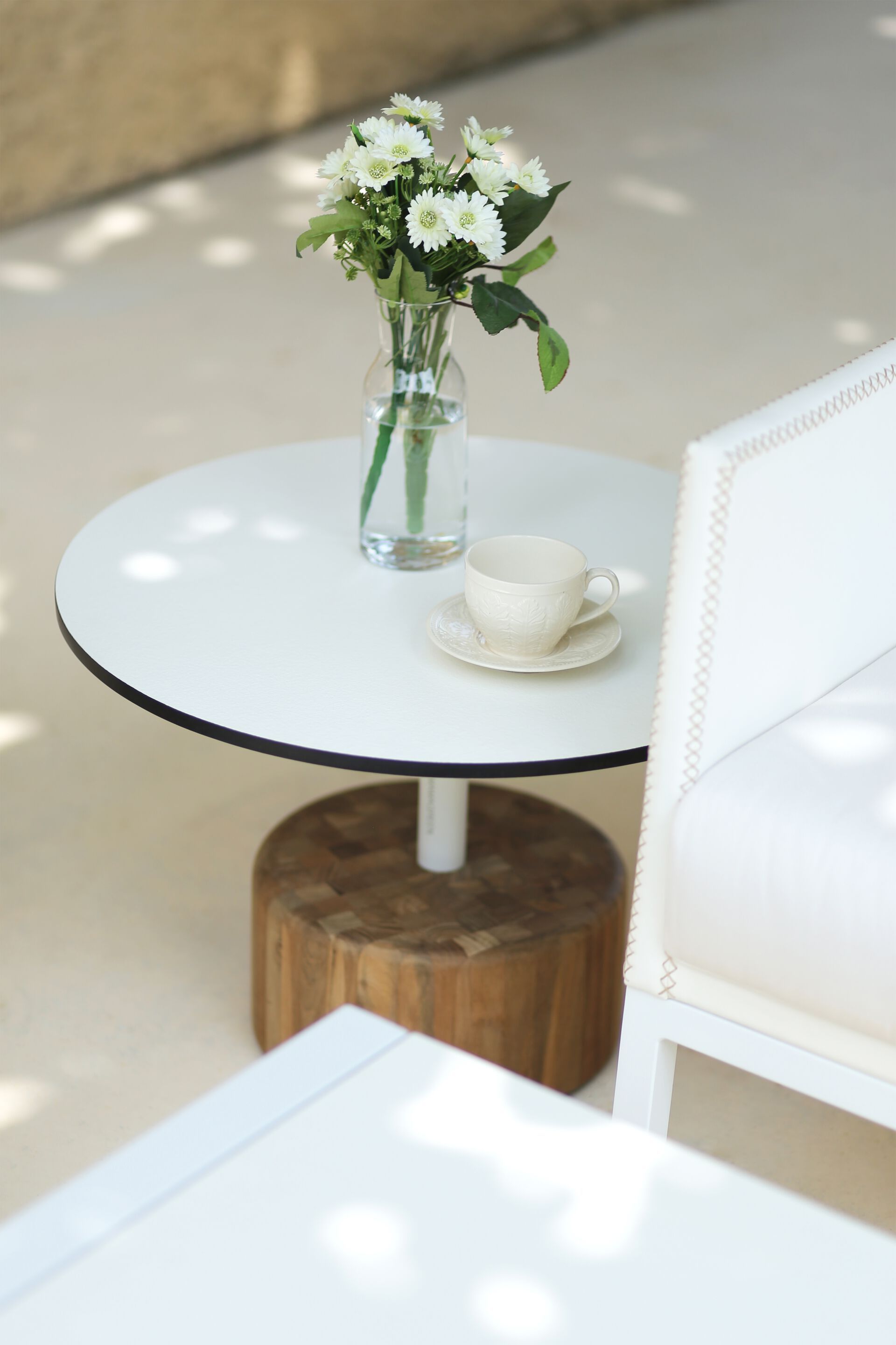 Круглый журнальный столик с верхней частью HPL и тиковым или каменным основанием MAMAGREEN Glyph ARCH-00086792 - Вид №15