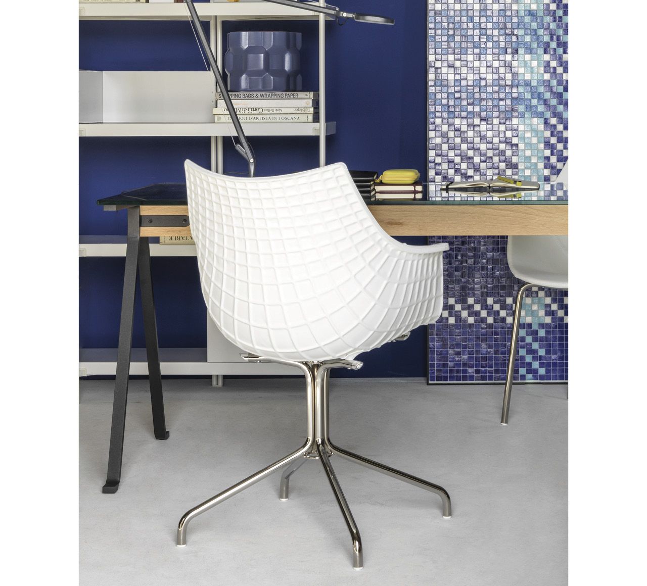 Стул из поликарбоната с подлокотниками Driade солнечные часы ARCH-00006206 - Вид №2