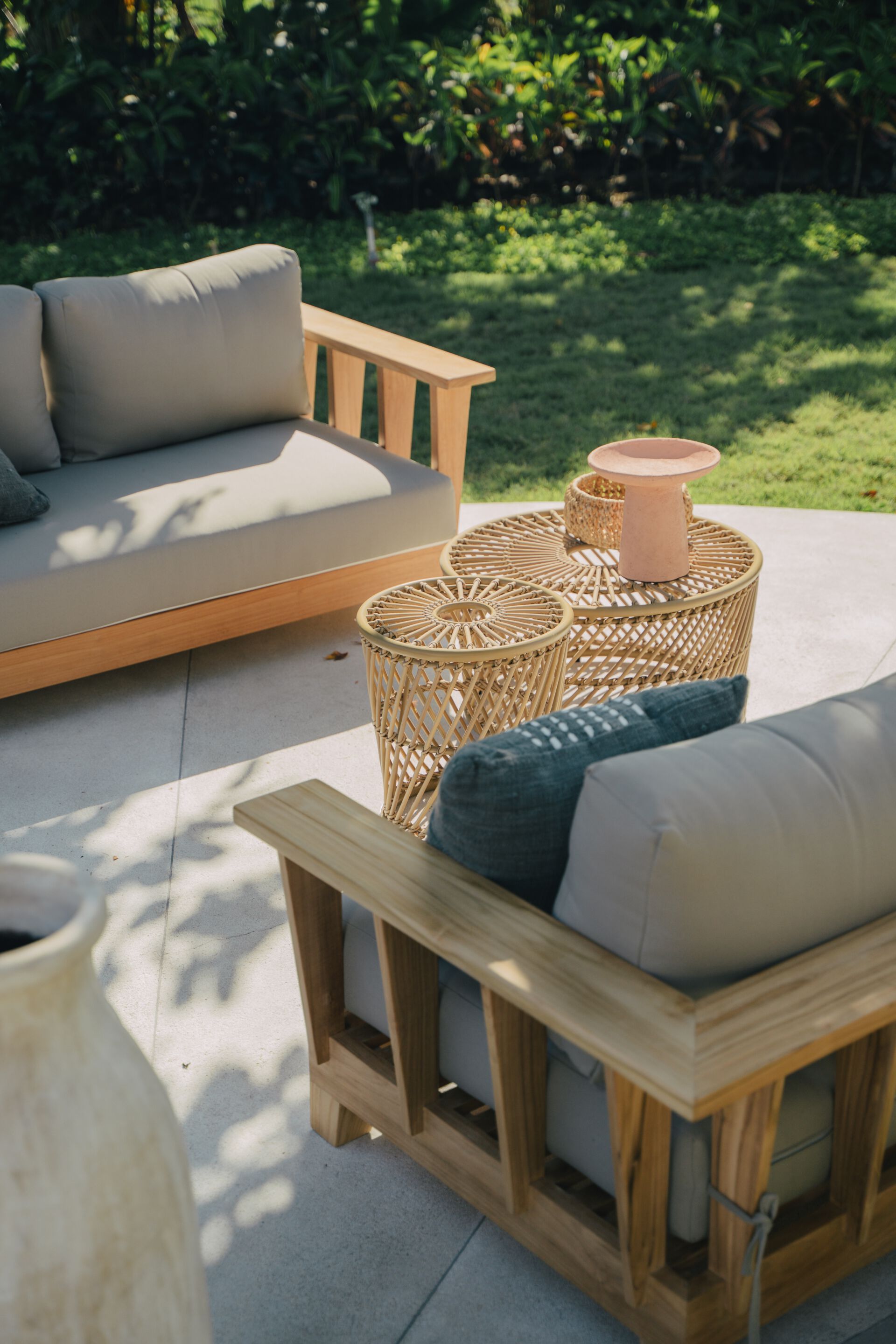 Высокий круглый садовый журнальный столик из синтетического волокна cbdesign ARCH-00120360 - Вид №4