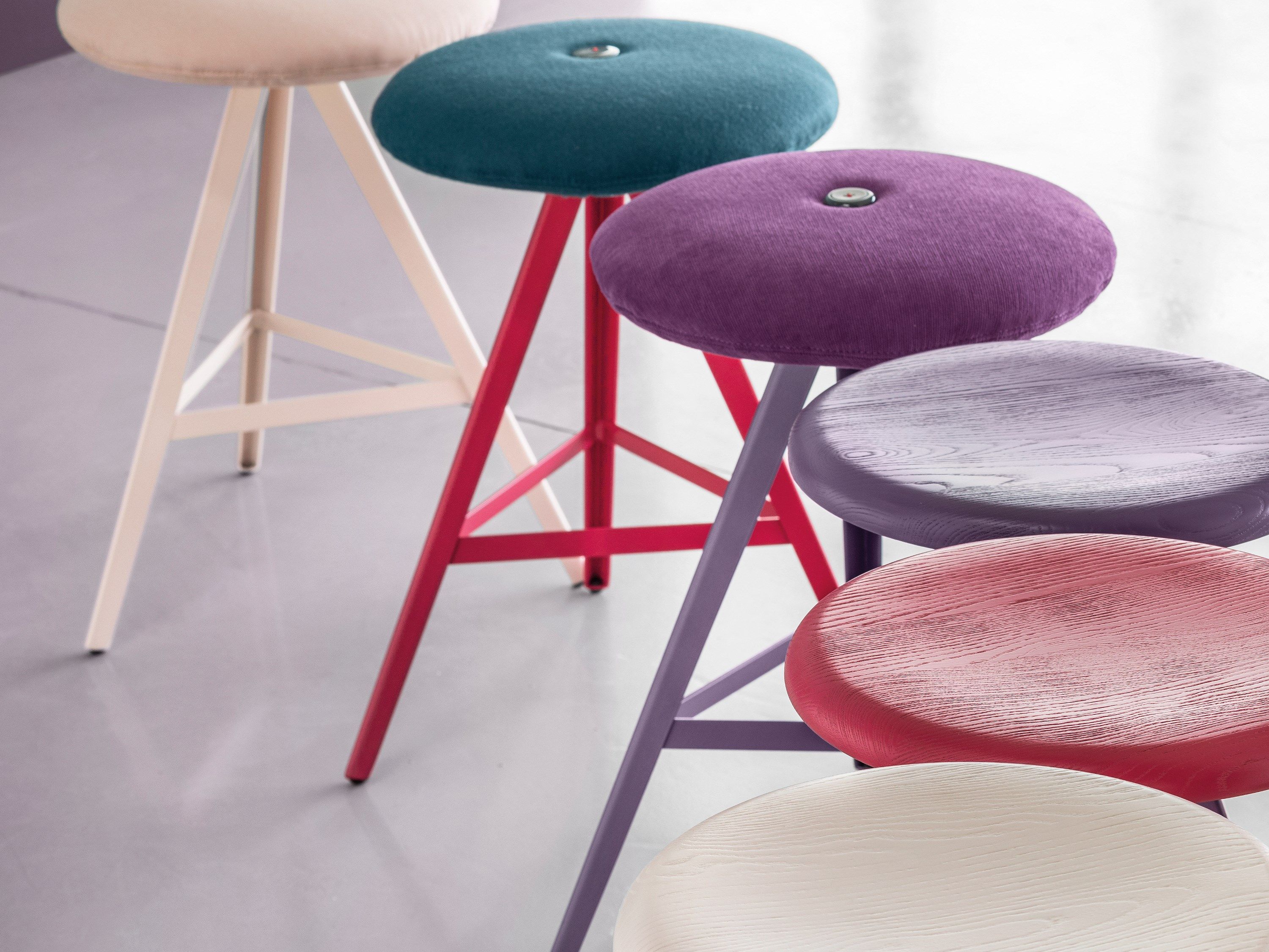 Тканевый мягкий барный стул TrabA' Aky ARCH-00088331 - Вид №2