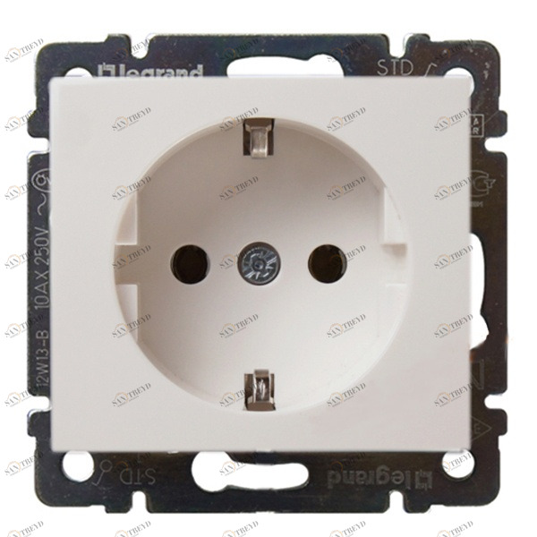 Розетка Legrand Valena с заземлением белая 2446