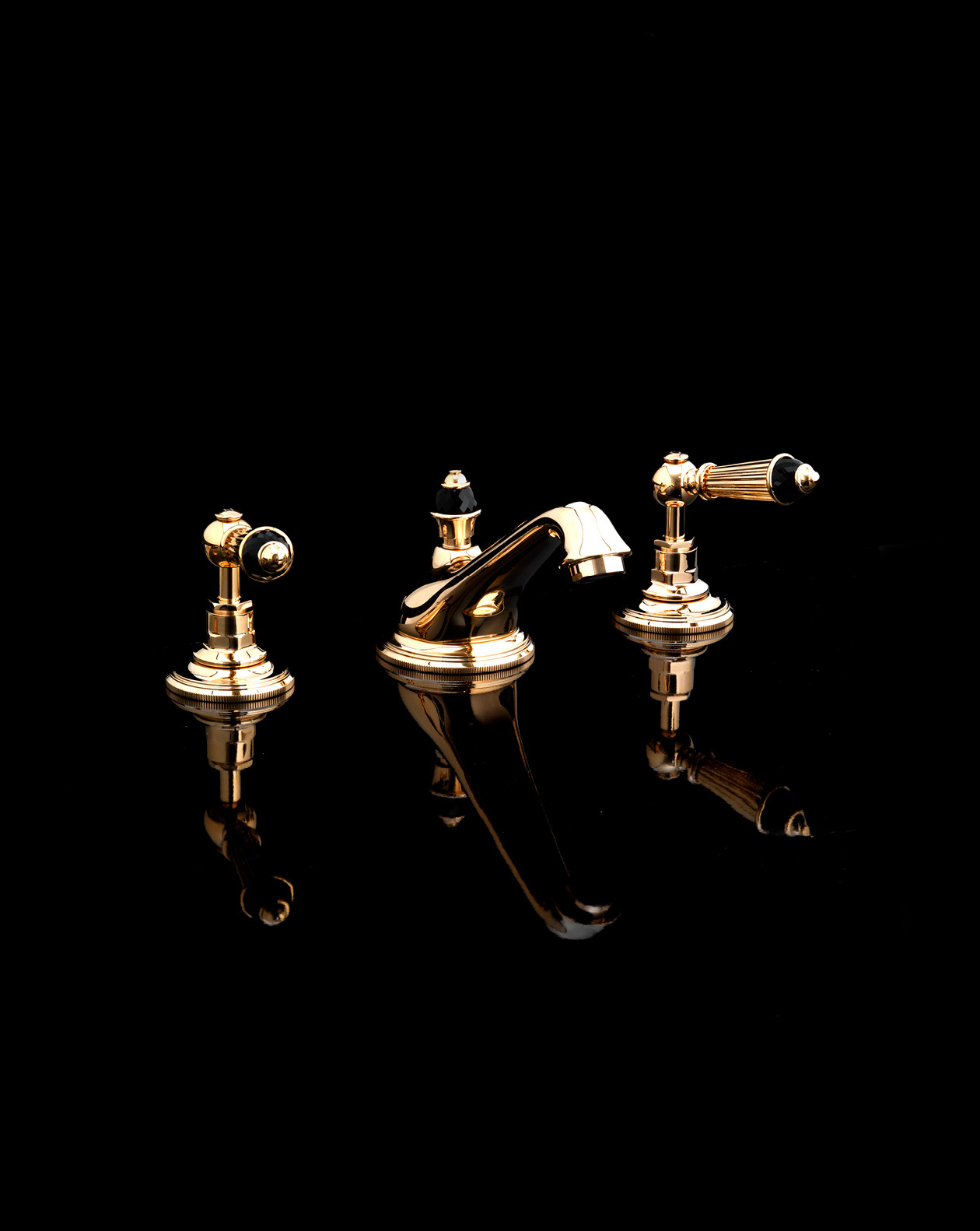 BLD76 Кран для раковины Black Diamond на 3 отверстия Devon&Devon  - Вид №1