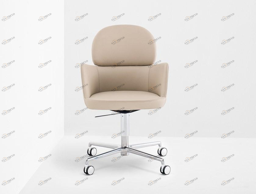 Pedrali Кресло руководителя с 4-мя спицами и средней спинкой Ester 696