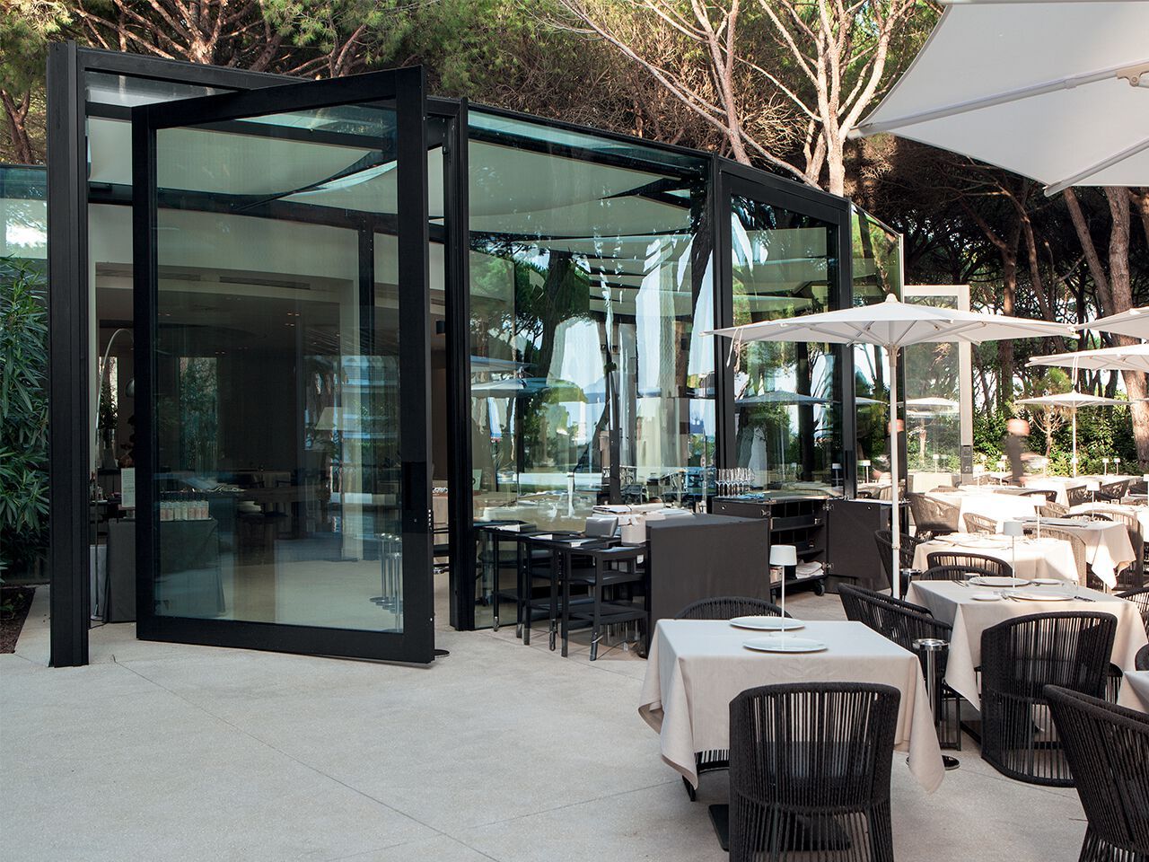 Застекленная входная дверь Oikos Nova ARCH-00096046