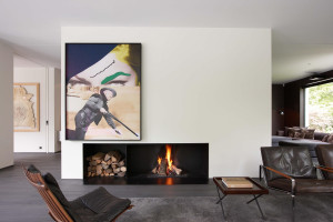 Дровяной угловой камин