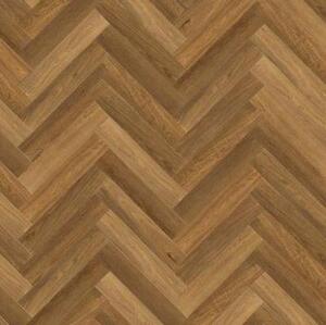 Паркет Ёлка Solidfloor New classic Версаль Дуб Натур с брашью (Текстурированная) 610х122 мм.