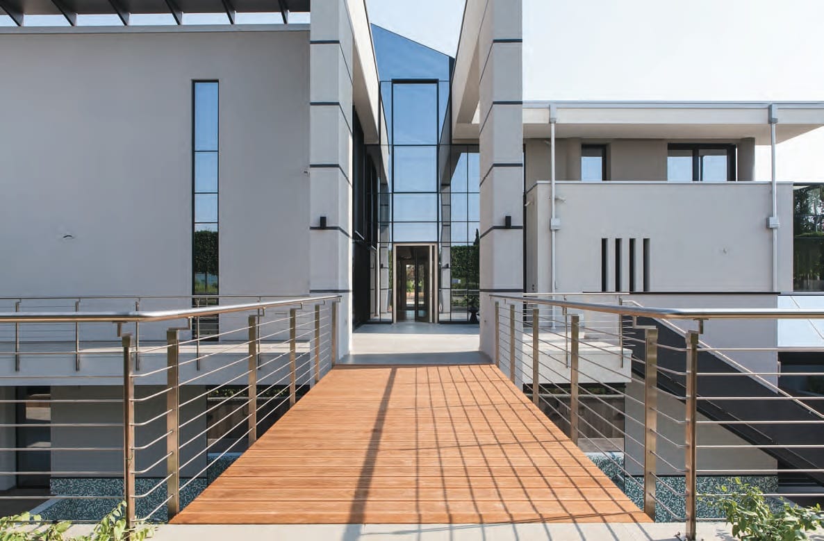 Алюминиевая и стеклянная бронированная входная дверь Oikos Nova ARCH-00075446 - Вид №6