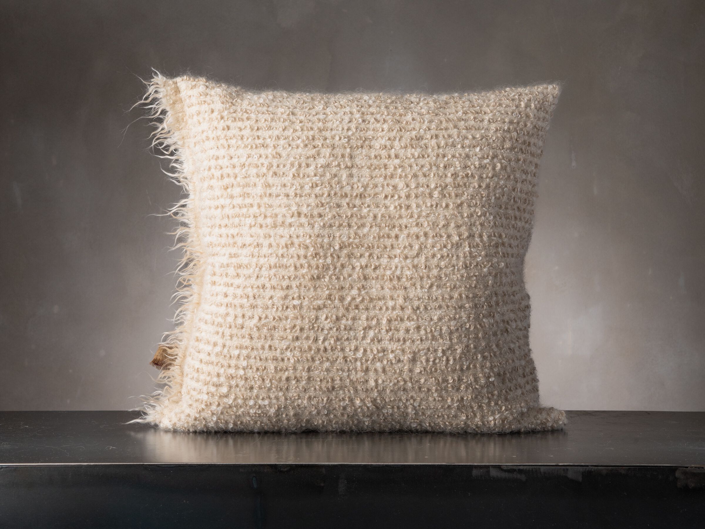 Квадратная шерстяная подушка The House of Lyria ARIETE ARCH-00121049 - Вид №1