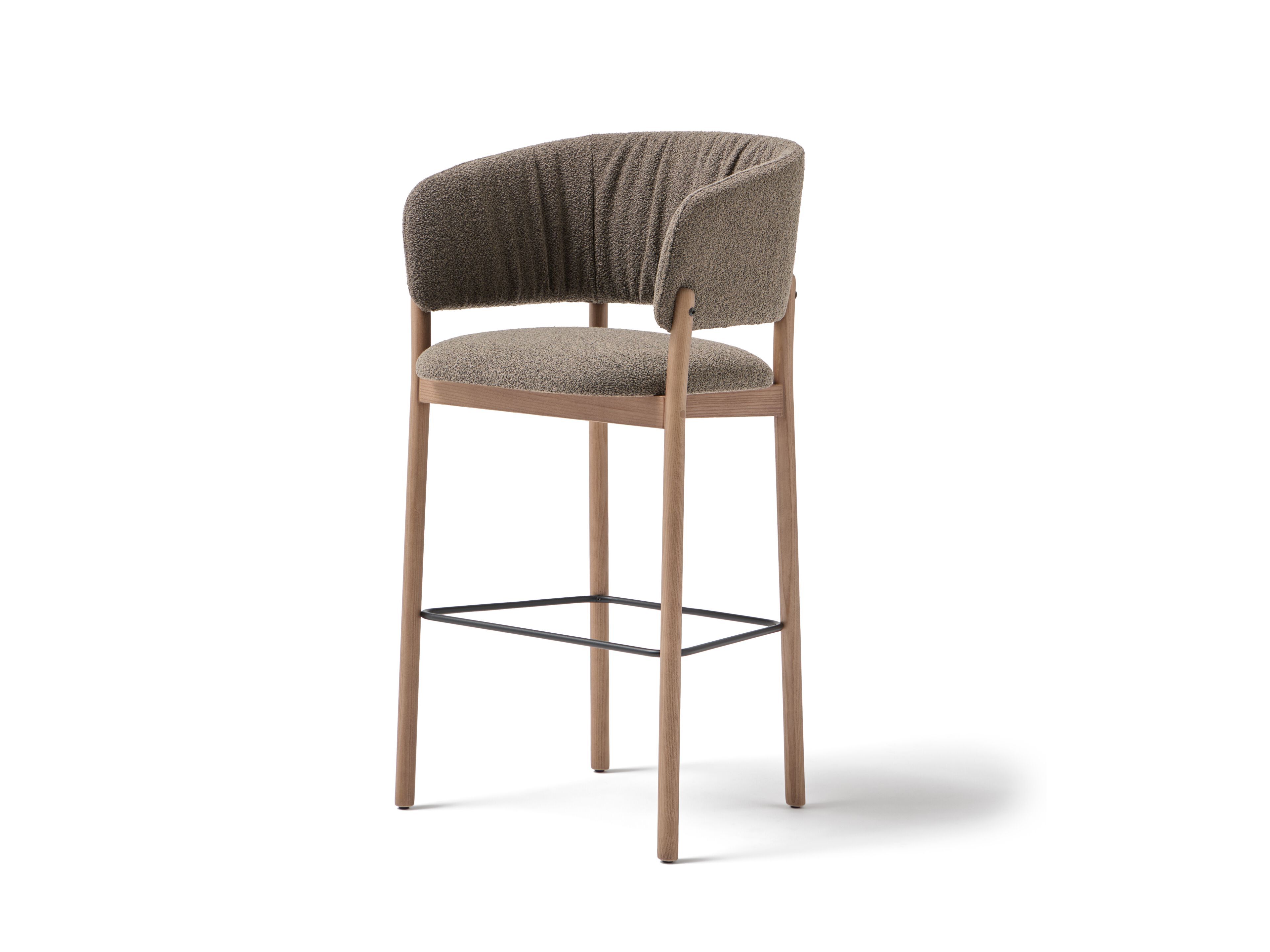 Высокий тканевый мягкий стул с подлокотниками Blasco&Vila RC Wood Soft ARCH-00018991